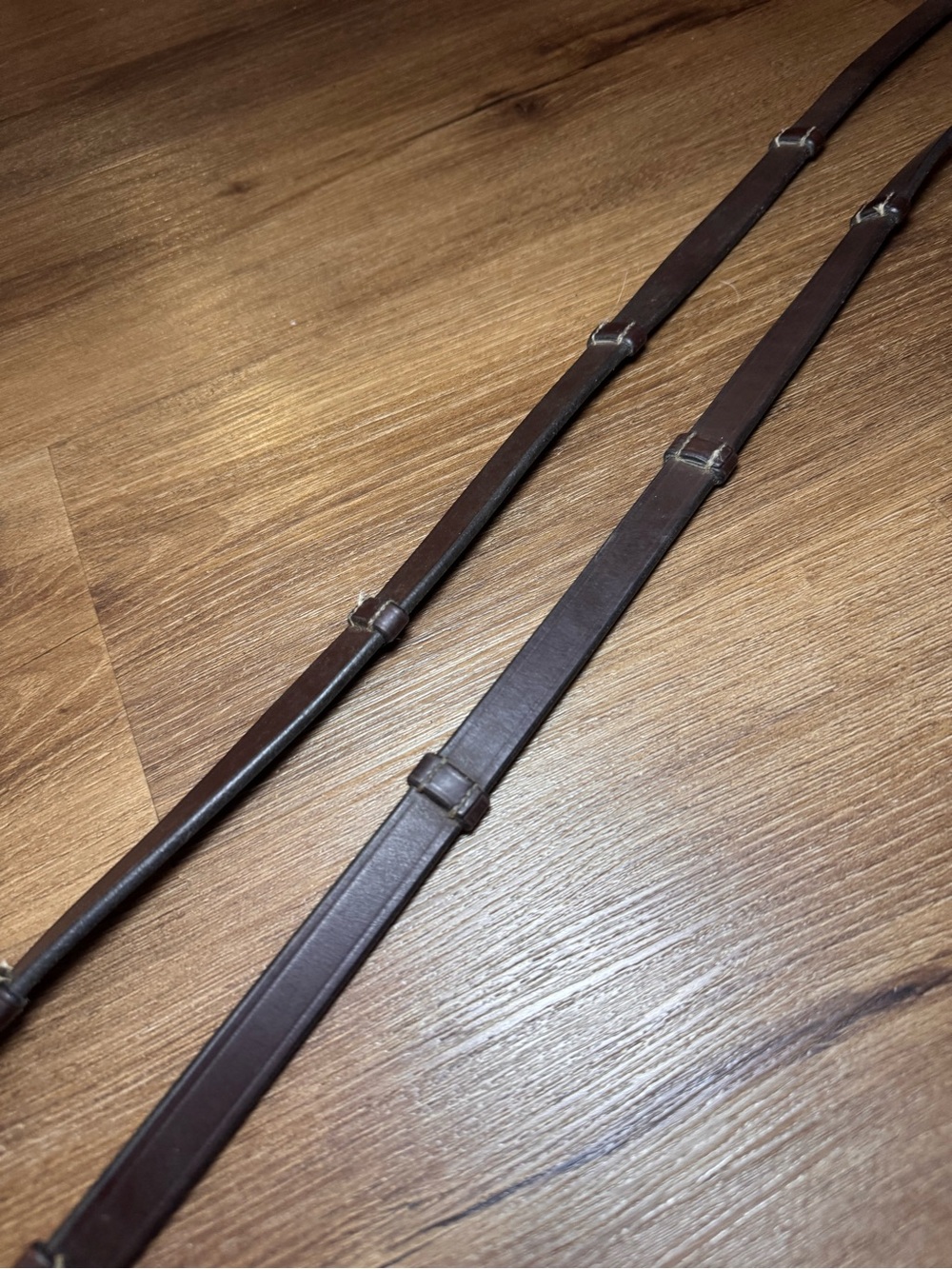 ๐ด Equipe Leather Reins in Havana ๐ด - Picture 4 of 6